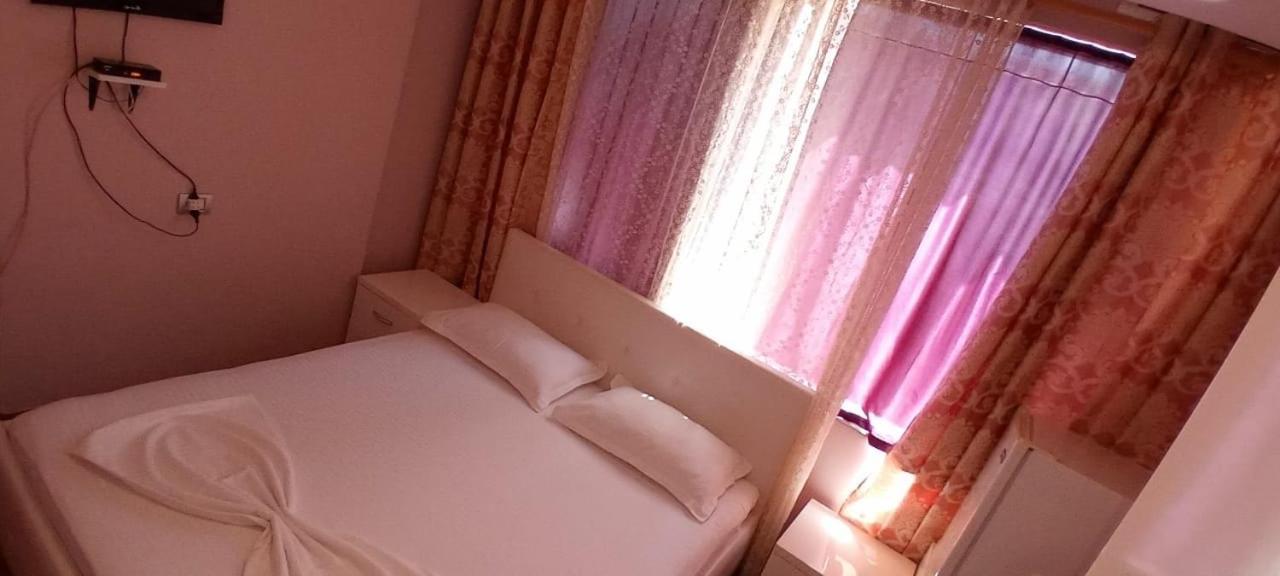 British Hotel Himarë Eksteriør billede