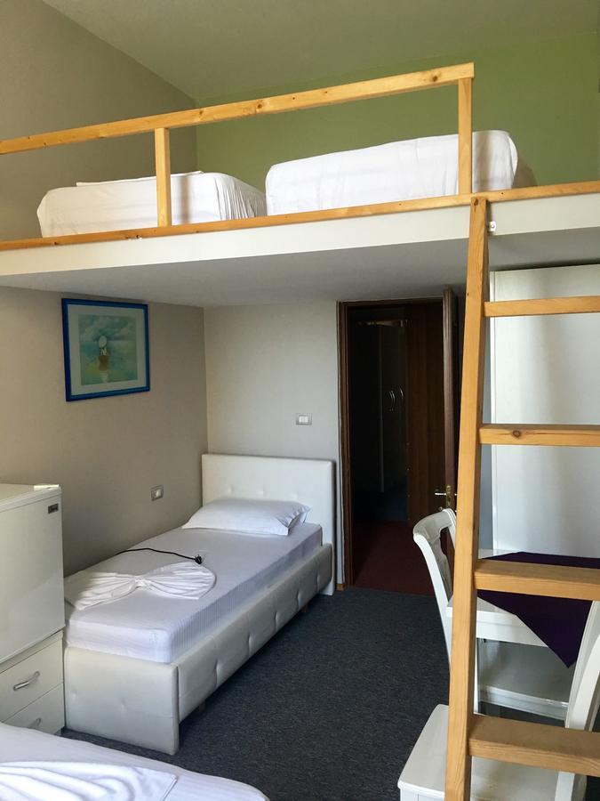 British Hotel Himarë Eksteriør billede