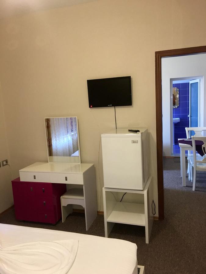 British Hotel Himarë Eksteriør billede