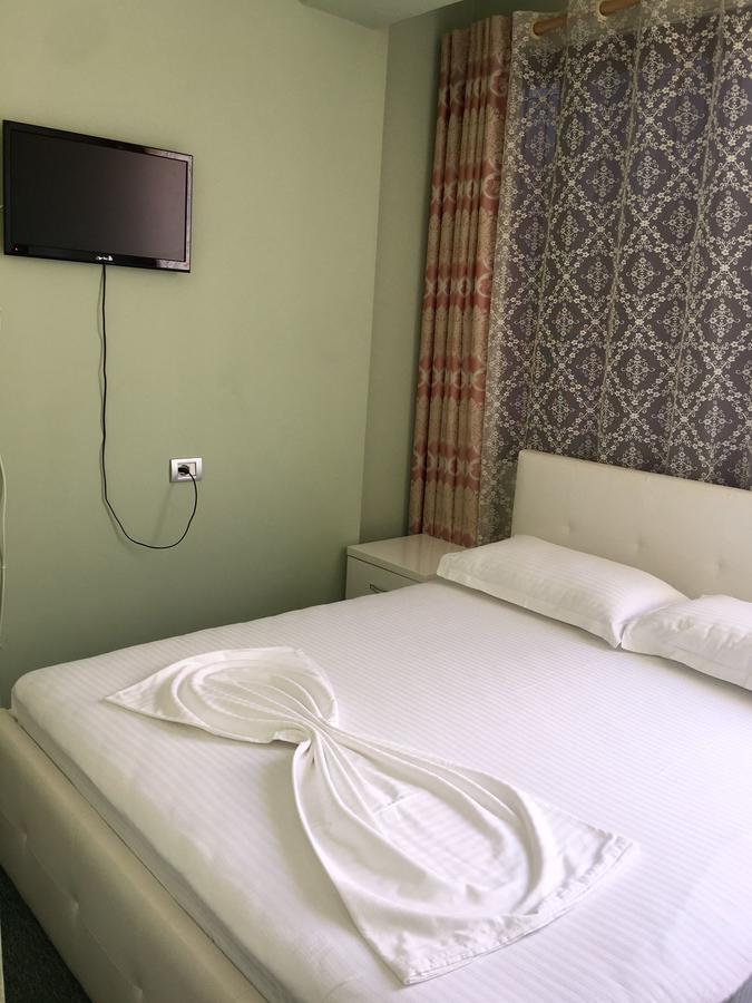 British Hotel Himarë Eksteriør billede